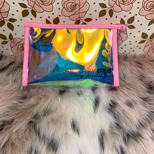 New Artistry Studio Iridescent Makeup Bag (Tokyo Edition)